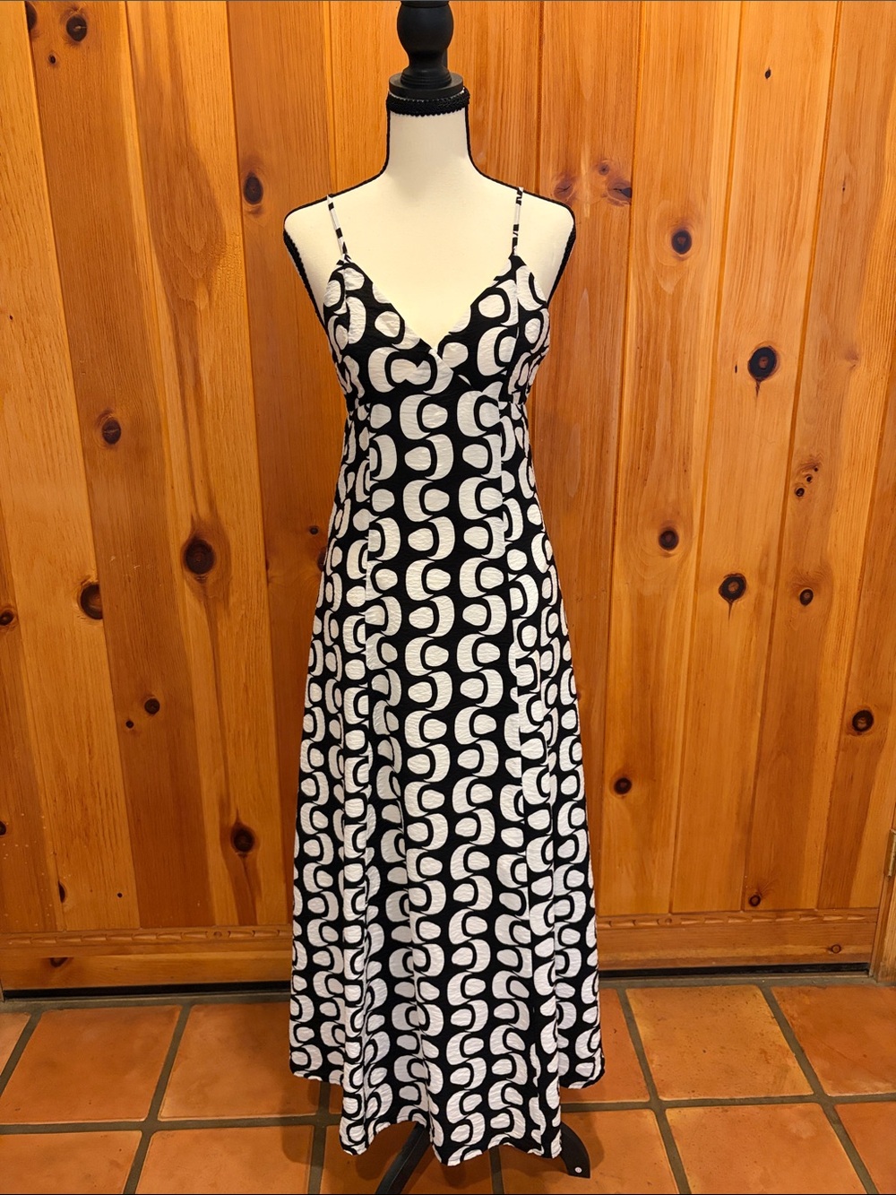 Sincerely Jules Black & White Geometric Print Maxi Dress Size M